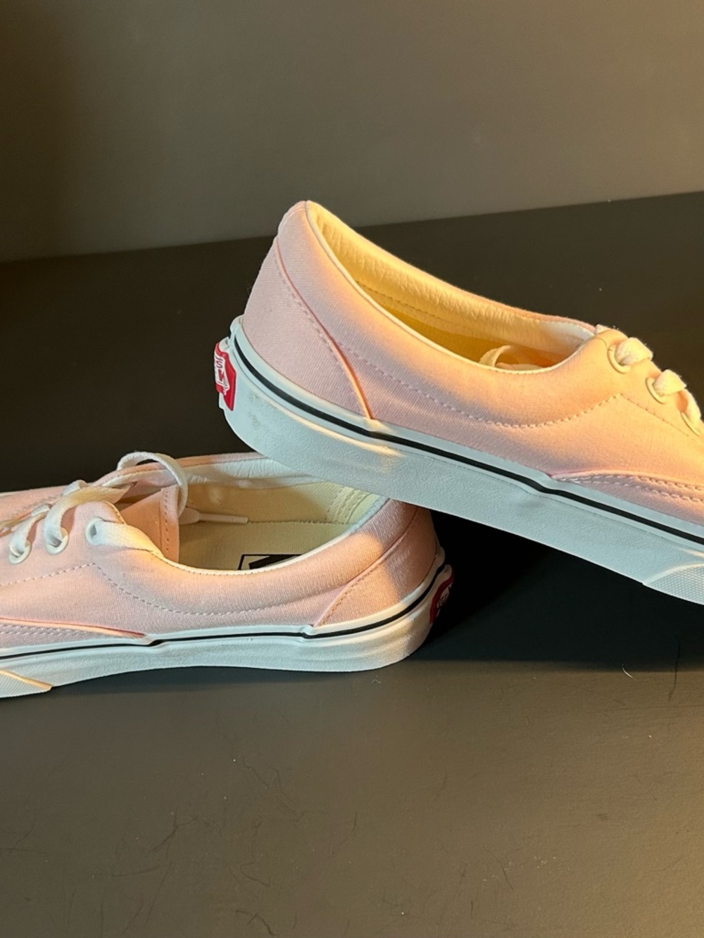 Vans Women’s Low-Top Canvas Sneakers - Light Pink Never Worn Size 7 NWT - Picture 5 of 9